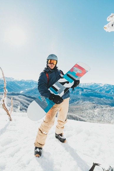 【悲報】スノーボード人口が激減…お前らはなぜ雪山に行かなくなったのか