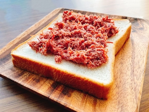 【画像】コンビーフ初めて買ってきたったｗｗｗｗｗｗｗｗｗｗｗｗ