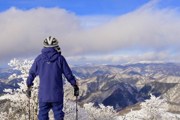 天気が大丈夫そうでも雪山では心許ない装備じゃ行かない