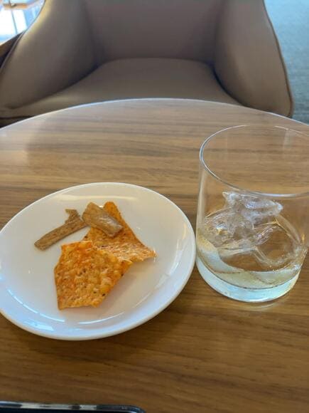 【画像】サクララウンジ来たぞ