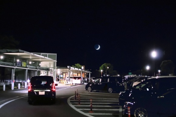 深夜のサービスエリアって落ち着くよな