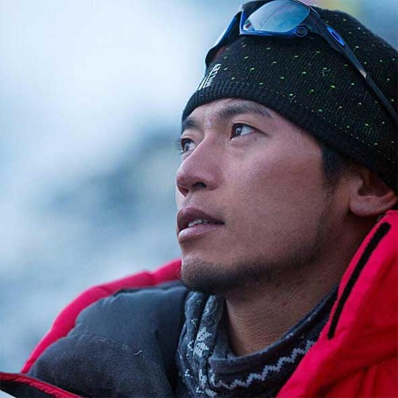 プロ下山家の男、エベレスト無酸素登頂失敗で死亡????