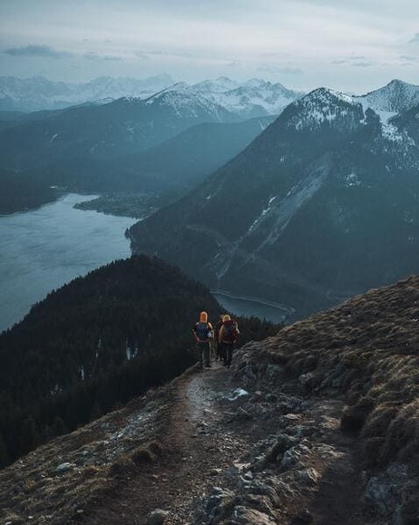 matthias-ulrich-TgesyX-HKWs-unsplash (1)