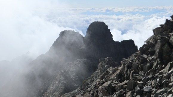 【gif】登山で絶望的な状況の人が見つかる・・・