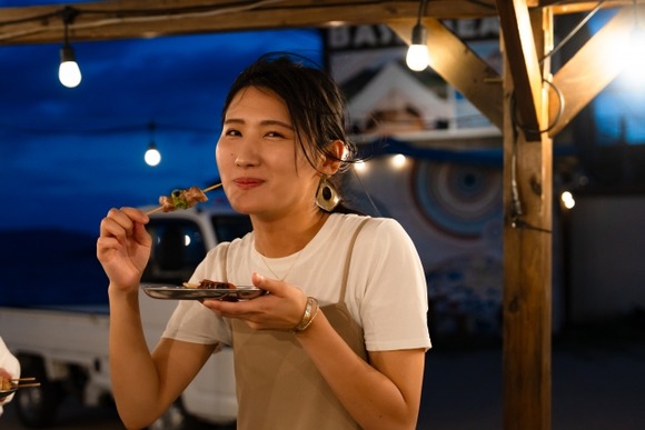 女性ソロキャンパーさん、危機感が低すぎる・・・