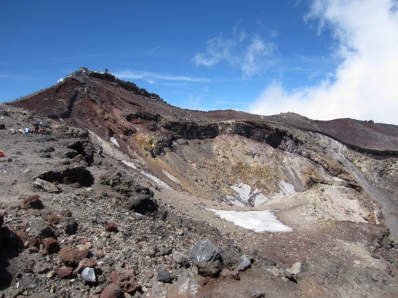 【富士山】頂上で3時間とかウロウロできて面白いから何度も登ってる