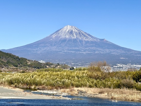 なぜ、山梨県民は、山梨から見る富士山は『裏富士』と言うと怒り狂うのか