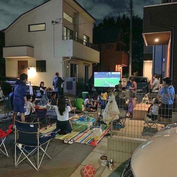 【緊急】ワイの家の真ん前で爆音量のBBQ始まるｗｗｗｗｗｗｗｗｗｗｗｗｗｗ