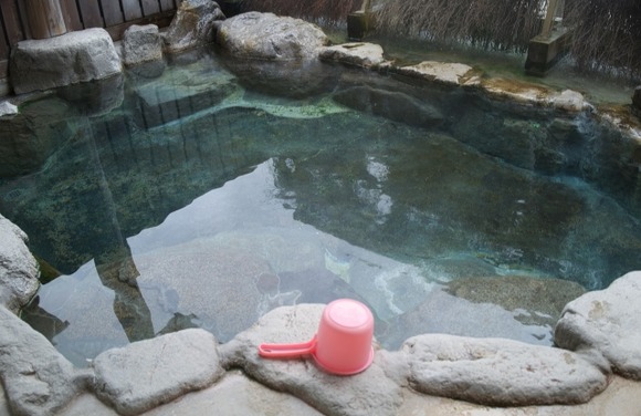 「男2人でディズニー」「男2人で温泉旅行」「男2人でピクニック」←一番キツいのは？