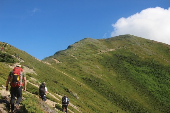山小屋なくなって問題大きいのは登山道の整備くらいかな