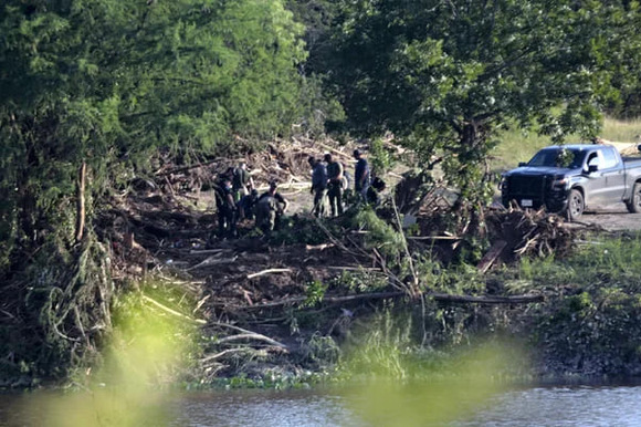 【米国】洪水で２７人犠牲のサマーキャンプ「携帯を預ける決まりだった」…緊急警報に気付かなかった可能性