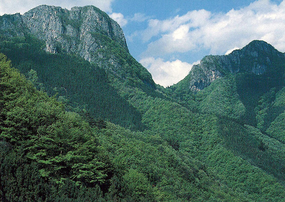 二子山