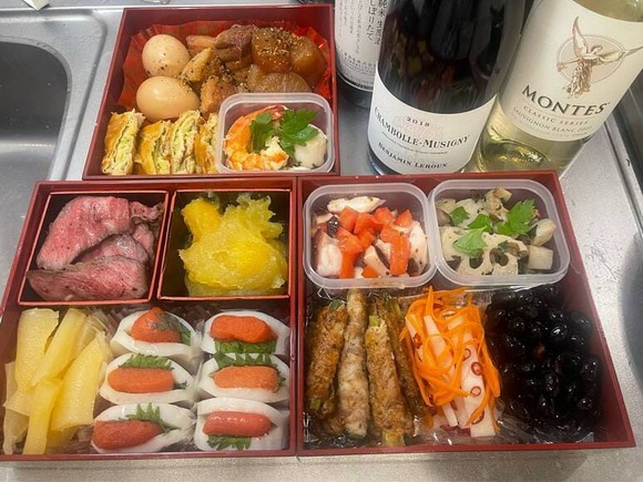 【画像】フリースタイルって感じのおせち作った