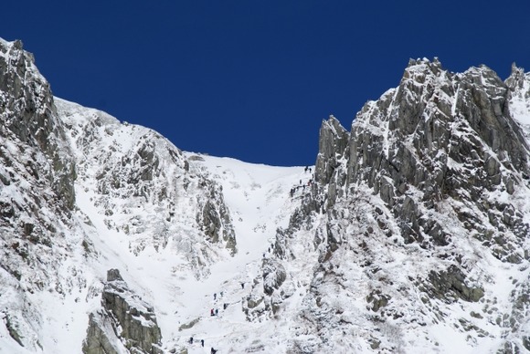 【画像】中央アルプス乗越浄土で行動不能となった遭難者が履いていた靴