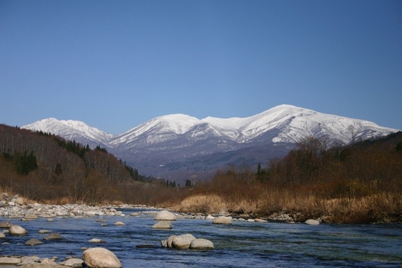月山