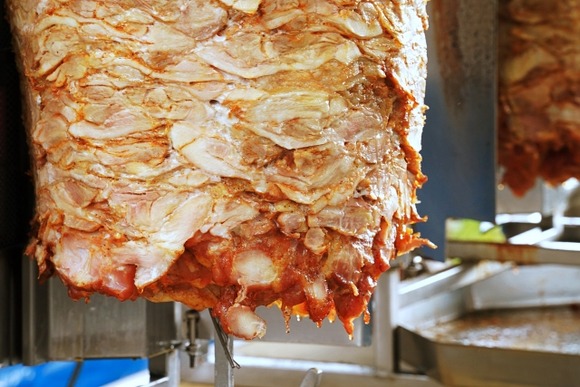 ケバブ屋さん「おいしいケバブを売るよ」