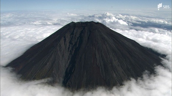【富士山】登山者数を減らすために金取るんだから「金とるなら行かねえ」と言われても、それで結構ですとしか県は思わんよ