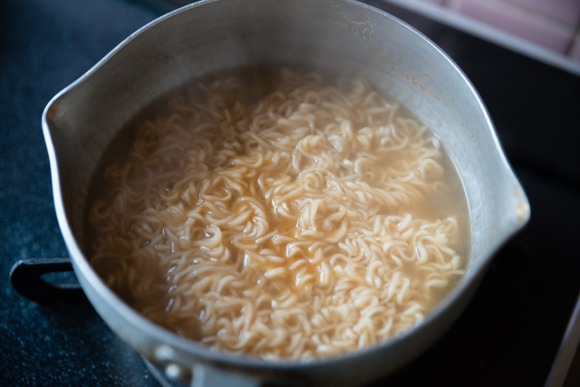 サッポロ一番みそラーメンという袋ラーメン会の絶対王者