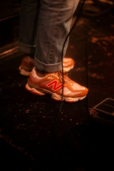 ワイ「ニューバランス歩きやすくておしゃれで好き????」敵「！！！」