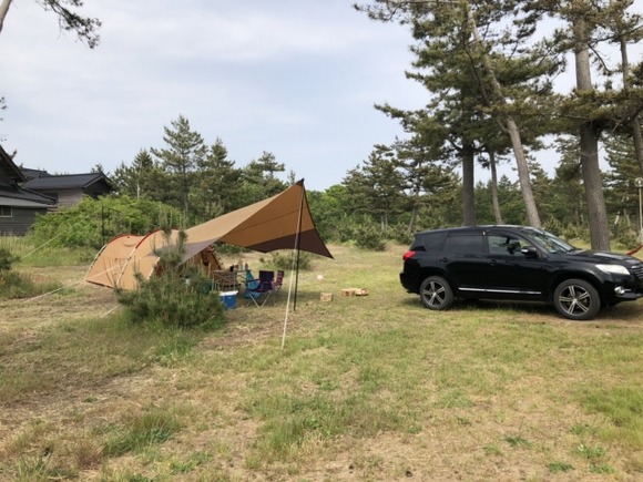 キャンプ来てるけどぼっちなの俺だけで場違い感がすごい。助けて