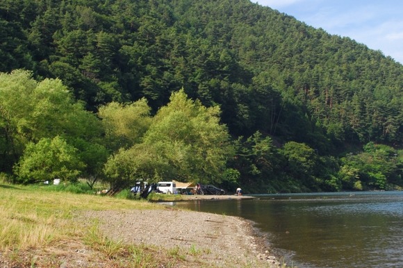 キャンプで出会った人が料理をくれたんやが・・・