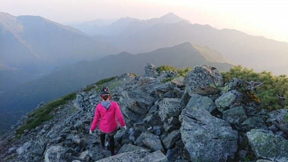 フロアがdcfのテントのグランドシートを探してるんだけど、オススメがやっぱり農ポリとか？