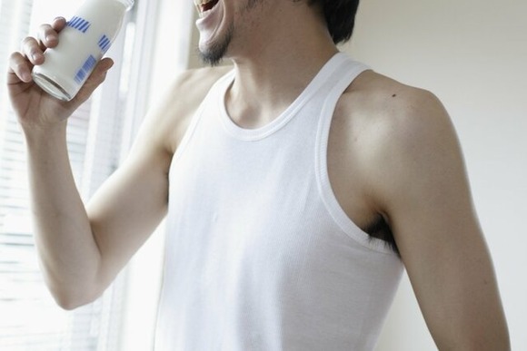 【ファッション】オジサンの海賊感は痛すぎる。賢いオジサンは絶対着ない「タンクトップ」どうしても着たいときにどうする？