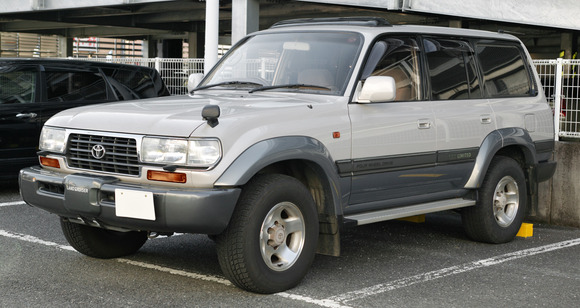 Toyota_Land_Cruiser_80_Van_003