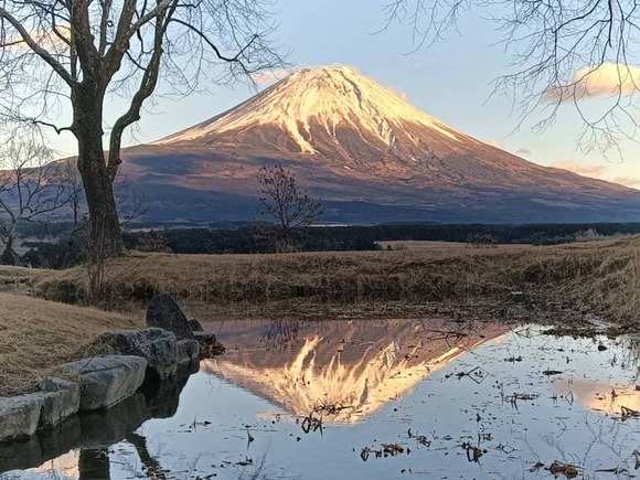 【画像】いい天気だから富士山見に行った