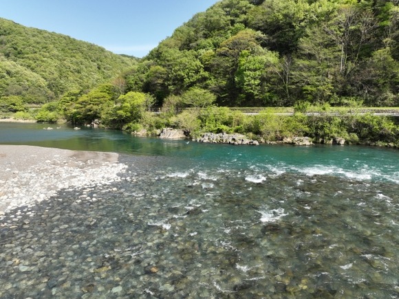 【岐阜】友人と友人の父親ら4人でバーベキュー、中2男子が川に流され死亡