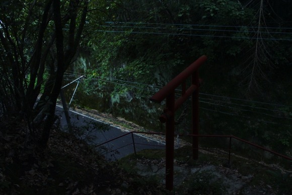 深夜の無人の神社に入ってはいけない理由きいた