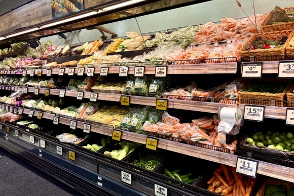 謎の勢力「旅行先のスーパー寄るか！」←？！！？！！