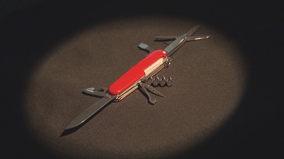 「十徳ナイフ」所持で罰金刑…男性の控訴審始まる