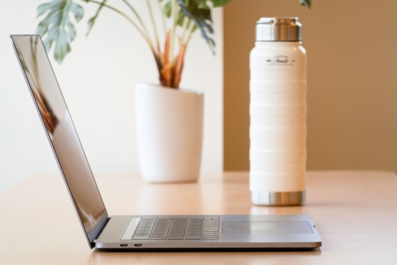 会社に水筒持参するやつｗｗｗｗｗｗｗｗｗｗｗｗｗｗｗ