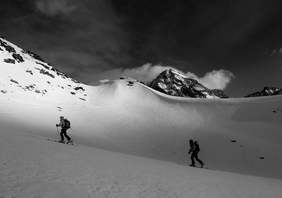 なぜ山に登るんですか？登山家「そこに山があるからさ」