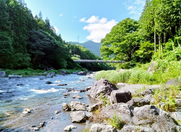 俺「東京出身です」敵「へー、東京のどこ？」俺「……奥多摩町です」