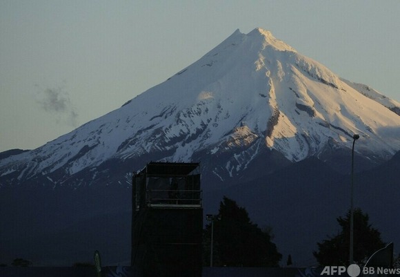 登山家さん、標高2500メートルの山頂付近から600メートル滑落し軽症
