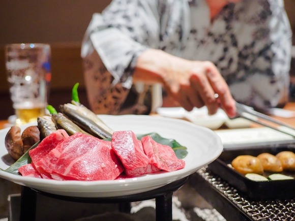 ツイッター女性「箱根の旅館行ったらお肉が少なかった」←女性差別