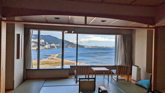 旅館「2名様から予約受け付けてまっせ〜」←ワイみたいなぼっちはどうすればいいんだよ