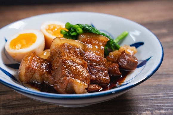 角煮作ってるけど3時間掛かって笑う