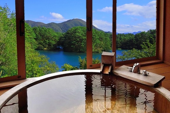 観光業なんやが正月の客層のエグさは異常