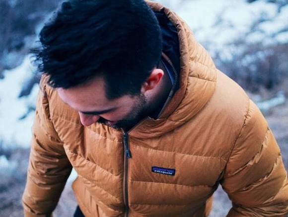 【悲報】20代の若者「パタゴニアはオシャレが好きなオジサンが来ているダサい服。短パンもキモイ」
