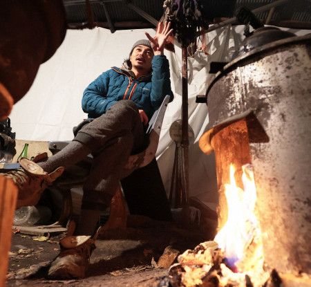 不倫騒動から4年…俳優・東出昌大さん山で暮らし狩猟もする日々