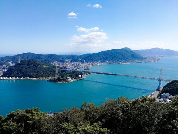 【関門海峡横断】最高時速１１０ｋｍで一気に滑空「メガジップライン」構想浮上！うつぶせの状態でつるされ滑車で一気に…