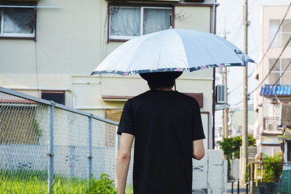 男で日焼け止め、日傘やってる奴への嫌悪感ってなんなんやろな