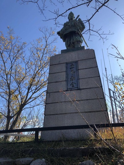 89