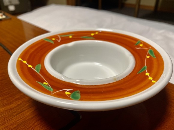 アホ｢旅館でタバコ吸ったら1万円とられた????｣→旅館｢当館は全室禁煙です。なお清掃費用･･･｣