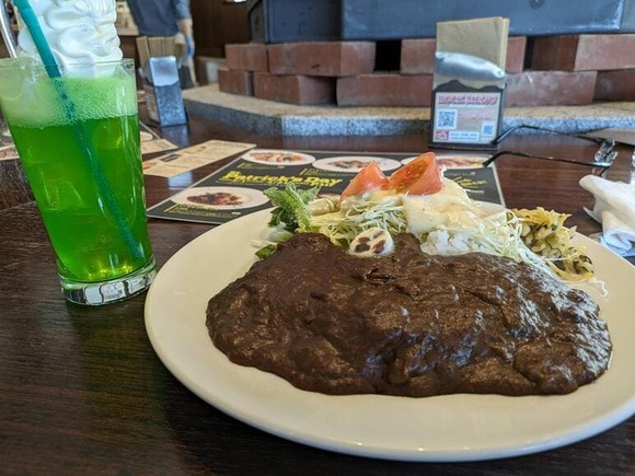 【画像】3時間かけてカレー食べにきた