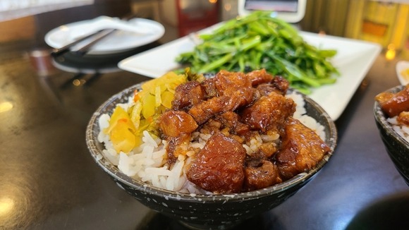 【悲報】日本の野球漫画「台湾料理くっそ不味い！！」→台湾の社会ニュースへ