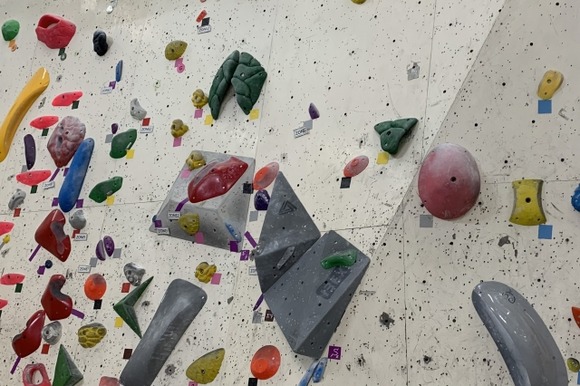 【ボルダー】リードやってるとボルダーも強くなりますか？